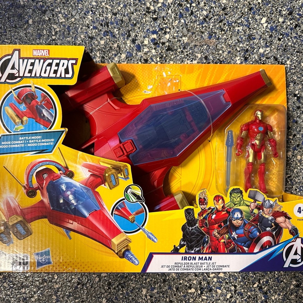 Marvel Avengers Iron Man Repulsor Blast Battle Jet Action Figure